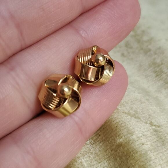 Pierre Cardin | Gold Tone Knot Cufflinks - Picture 4 of 9